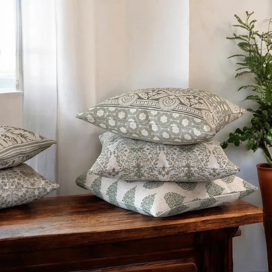 Amicus Cushion